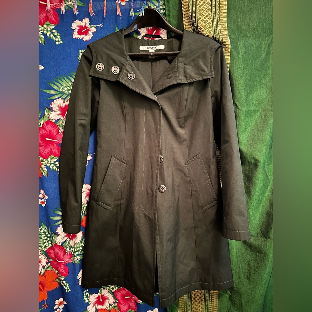 Nicely tailored deep gray green jacket with slight sheen, roomy pockets and hood